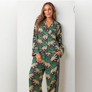 Printfresh Leopard Print Pajama Set with Green and Pink Accents